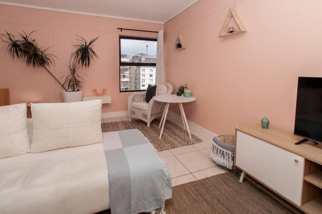 Apartment Beautiful One Bed Atlantica