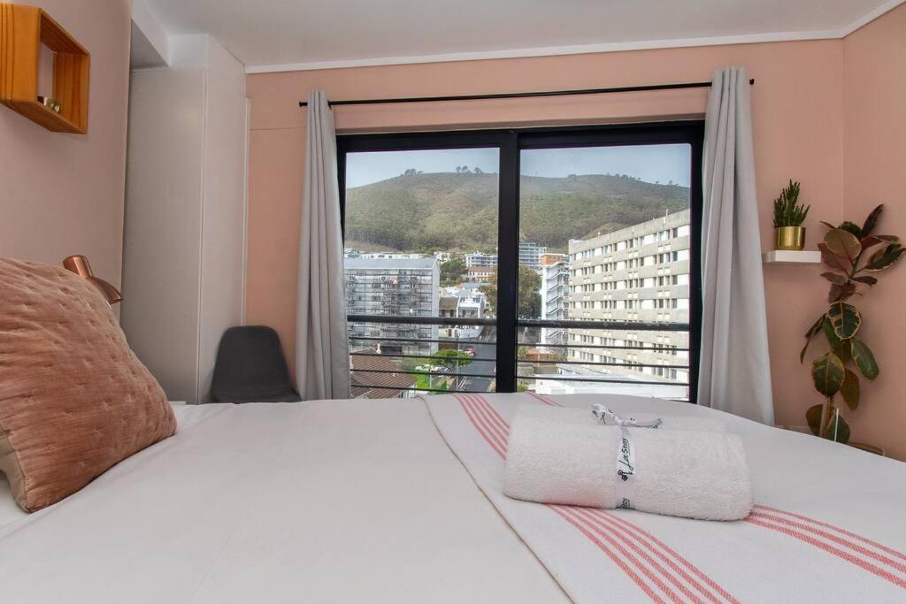 Beautiful One Bed Atlantica * Cape Town