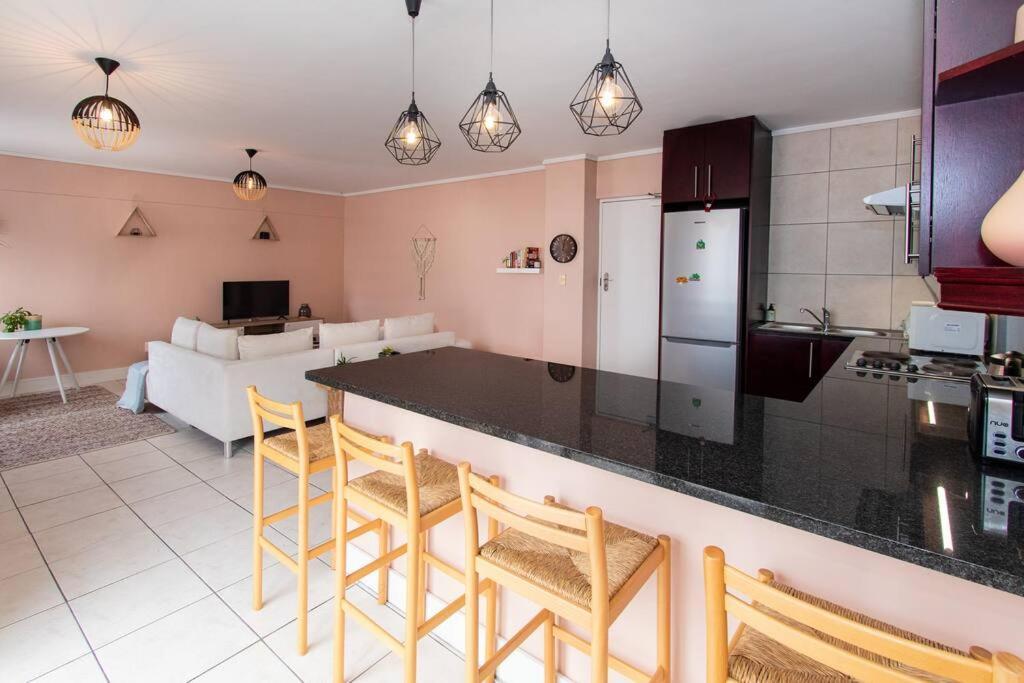 Beautiful One Bed Atlantica Apartment